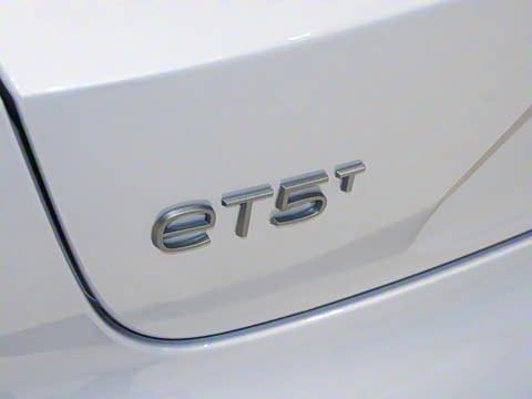 2025�� 75kWh Touring