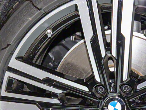 2023�� xDrive60L M�˶���װ