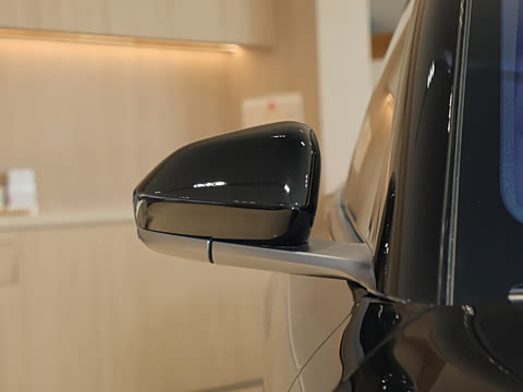 2025�� 75kWh Touring