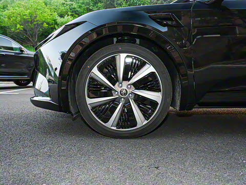 2025�� 550 PRO���а�