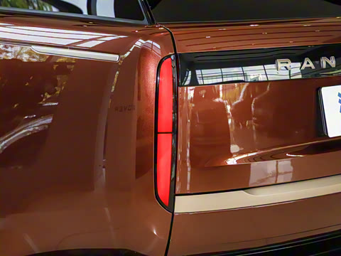 2024�� 3.0 L6 400PS SV���ٴ����ӳ��� 4��