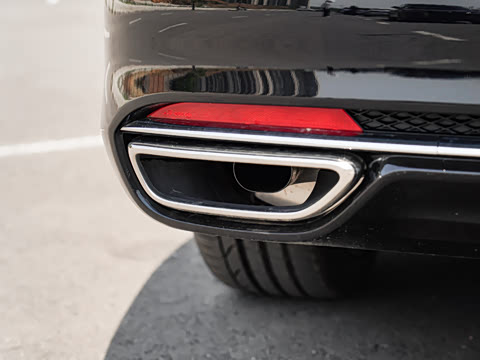 2025�� 2.0T ����������������� 5��