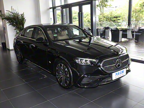 2024�� E 350 e L ���ʽ��϶����˶��γ�