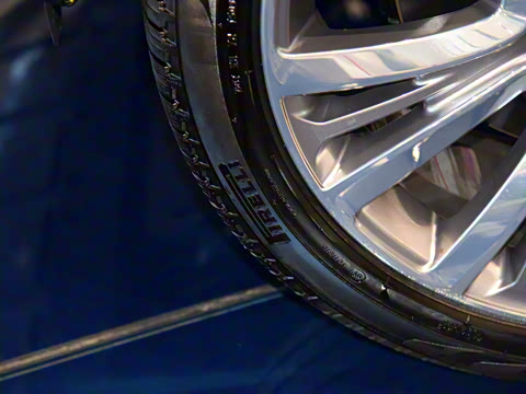 2022�� 5.0 SC V8 565PS SVA�۷��ذ�