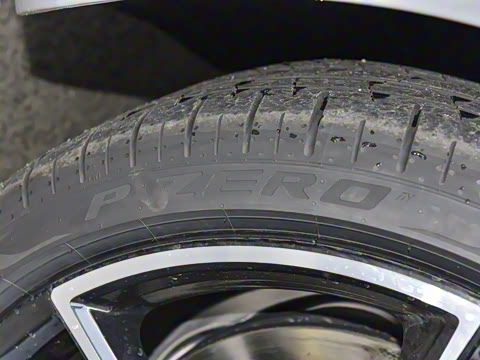 2025�� 200���������� 45 TFSI quattro ��ѡ������