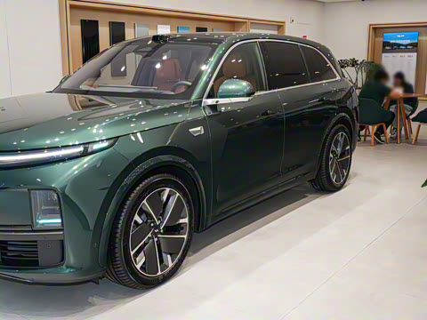 2025�� Ultra ���ܻ��°�