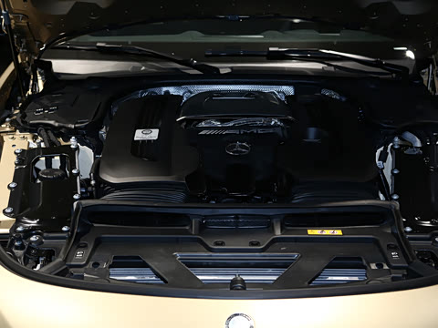 2026�� AMG SL 63 Golden Coast