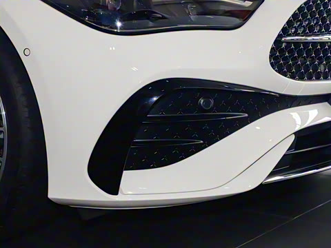 2025�� CLE 260 ���ܳ�