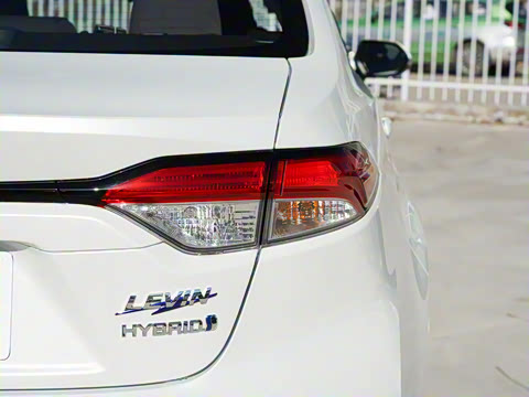 2022�� ˫�� 1.8H E-CVT������