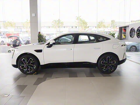 2025�� �Ŀ� Max ���̰�