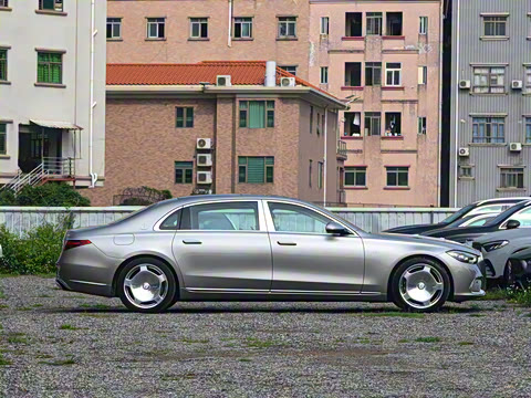 2025�� �Ŀ� S 680 4MATIC