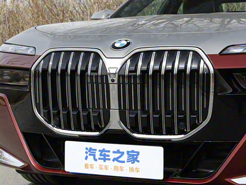 2023 740Li  M˶װ
