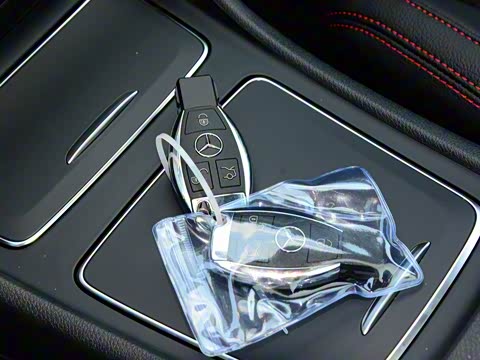 2019�� CLA 220 4MATIC