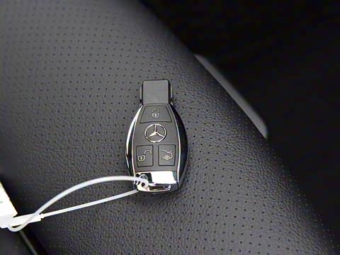 2019�� �Ŀ� GLC 260 L 4MATIC ������