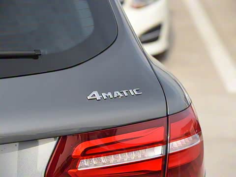 2019�� �Ŀ� GLC 260 L 4MATIC ������