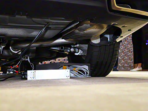 2025�� 4.0T V8 ��ͤ���϶��ư�