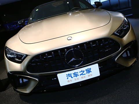 2026�� AMG SL 63 Golden Coast