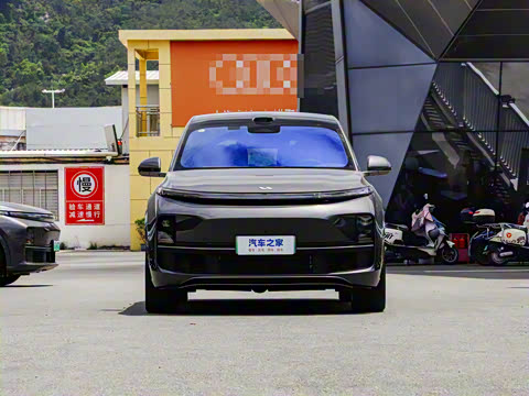 2025�� Ultra ���ܻ��°�