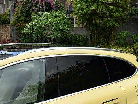 2025�� 75kWh Touring