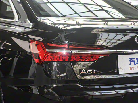 2025�� �Ŀ� 40 TFSI ����������