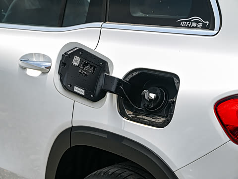 2025�� GLB 220 ������