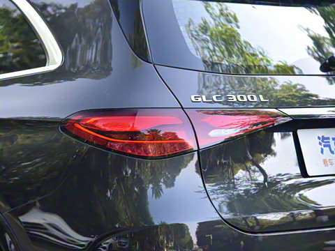 2023�� GLC 300 L 4MATIC ������ 7��