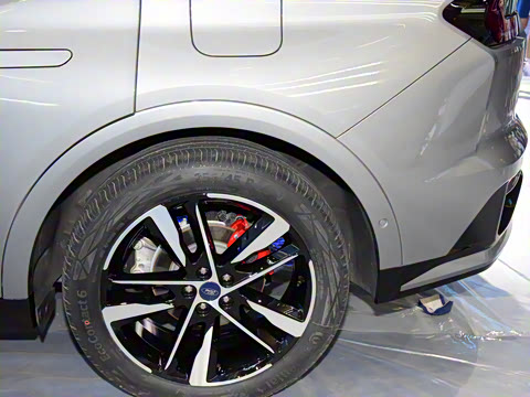 2022�� EcoBoost 245 ST-Line