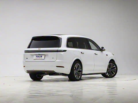 2025�� Ultra ���ܻ��°�