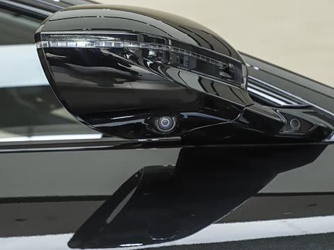 2025�� �Ŀ� Ultra���̰�