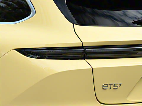 2025�� 75kWh Touring