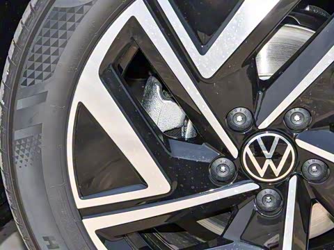 2025�� �Ŀ�� 300TSI DSG��Խ��