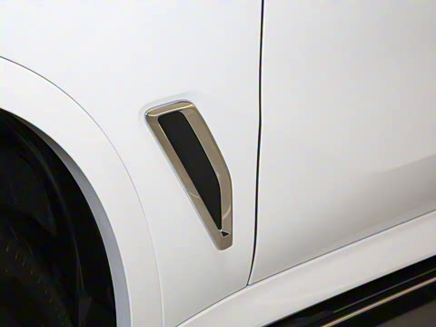 2022�� �Ŀ� xDrive 30Li M�˶���װ