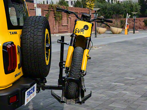 2022�� 2.0T �߾��޶���