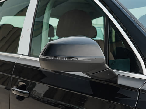 2025�� 45 TFSI quattro S line�˶���