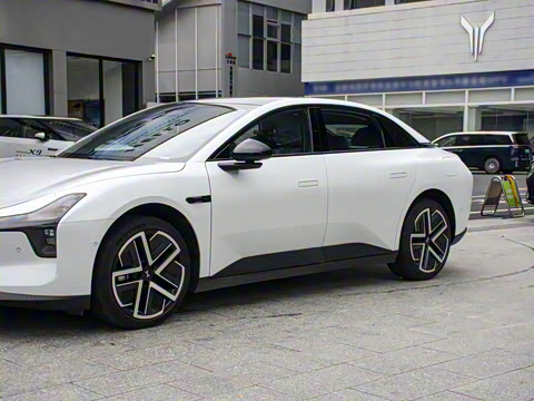 2025�� 600 �������� Max