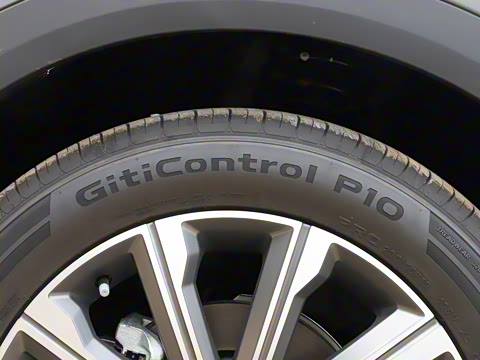 2025�� 2.0T ��������� 5��