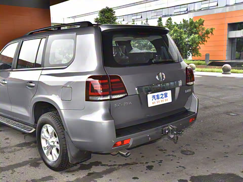 2023�� 4.6L V8 �캽��