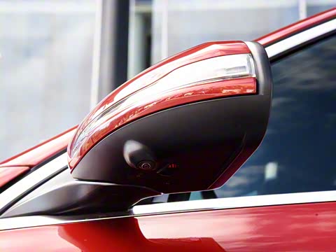 2019�� GLC 260 4MATIC ������