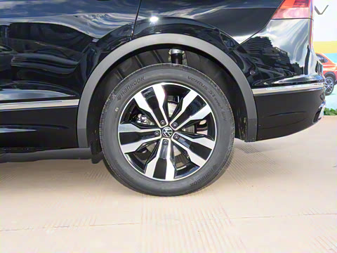 2024�� 330TSI �Զ�����R-LineԽ����