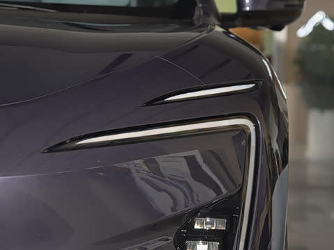 2025�� �Ŀ� Max���̰�