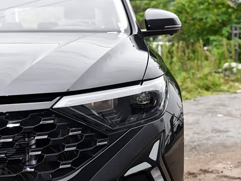 2025�� 280TSI �ֶ�����Plus��