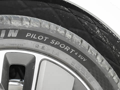 2025�� Ultra ���ܻ��°�