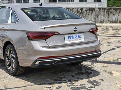 2025�� �Ŀ�� 300TSI DSG��Խ��