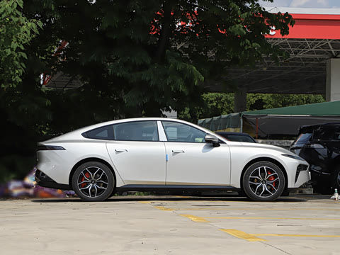 2025�� ���� 650ProѲ����