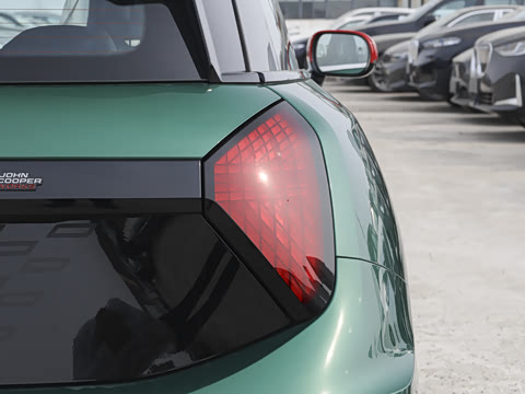 2025�� JOHN COOPER WORKS