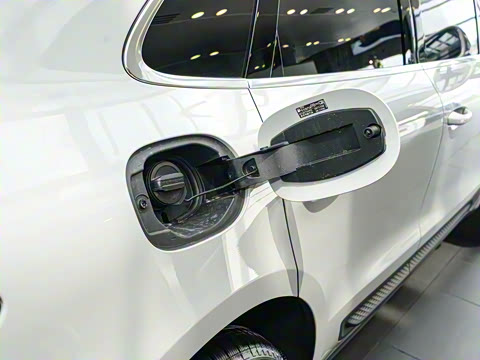 2025�� Macan 2.0T ���ΰ�