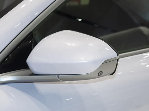 2025�� 75kWh Touring