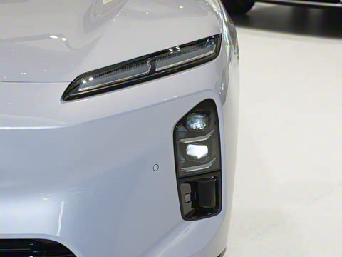 2025�� 75kWh Touring