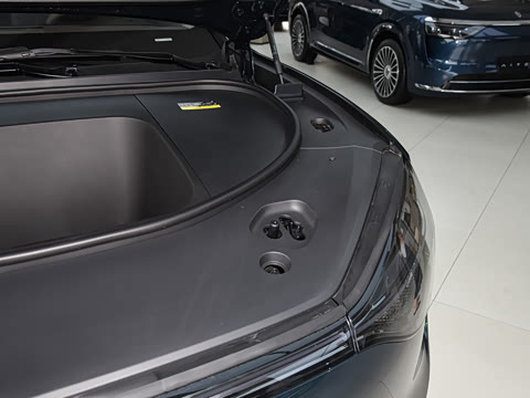 2025�� ���� Max�� 100kWh 6����