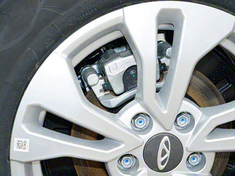 2025�� 1.5L �ֶ�׿Խ��